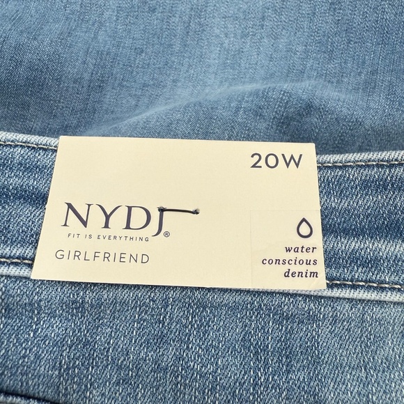NYDJ Jeans Women 20W NEW Girlfriend LiftTuck Tech Stretch Blue Light Wash Denim - Picture 6 of 15